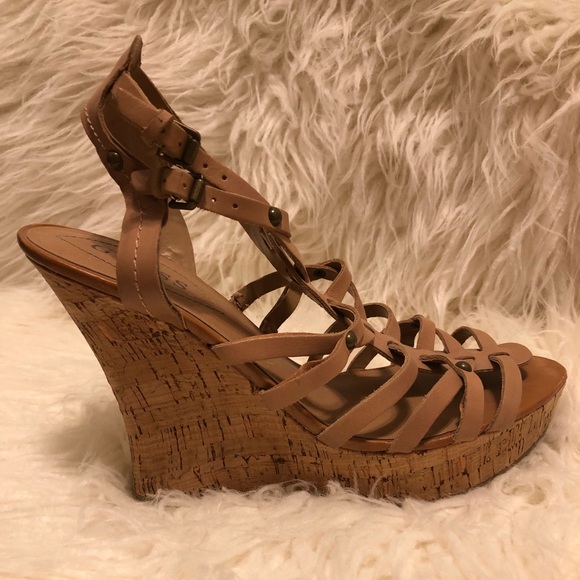 GUESS Wedges - Picture 5 of 6